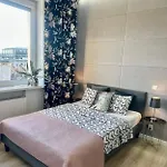 Exclusive Smolna Lägenhet *