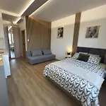 Exclusive Smolna Appartement *