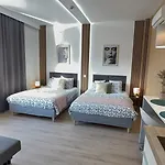 Exclusive Smolna Apartment *