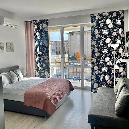 Exclusive Smolna * ורשה