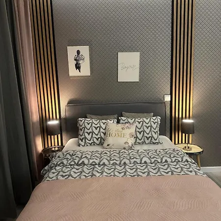 Exclusive Smolna Warschau