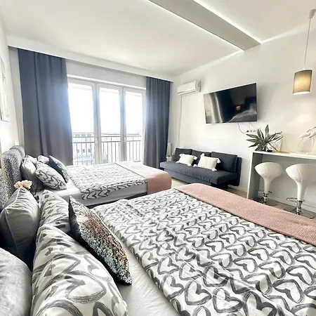 Exclusive Smolna * Varsovia